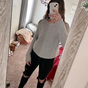 🤍Jessica Simpson gray knit sweater🤍